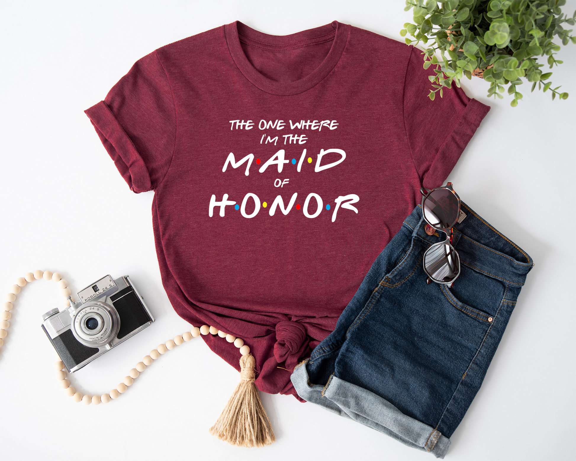 0434e6cf-648f-4c56-a2ff-f282ad0b87ce/maid_of_honor_white-MaroonL-F.png